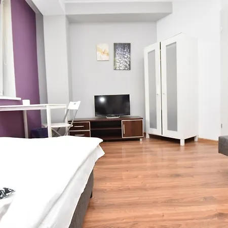 Dukes Aparthostel - Prywatne Hostel