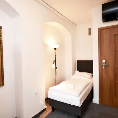 Dukes Aparthostel - Prywatne