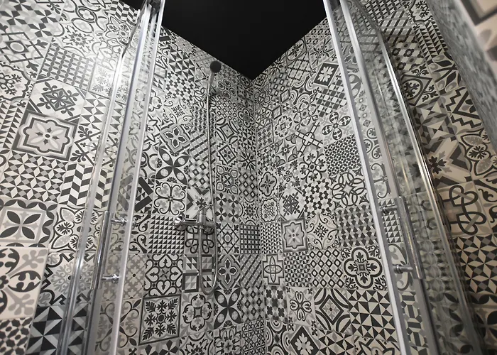 Dukes Aparthostel - Prywatne