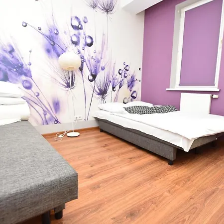 Dukes Aparthostel - Prywatne بيت شباب