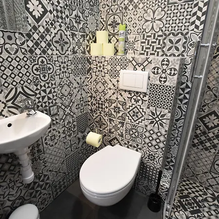 Dukes Aparthostel - Prywatne فروتسواف