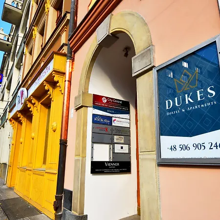 Dukes Aparthostel - Prywatne