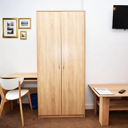 Dukes Aparthostel - Prywatne فروتسواف